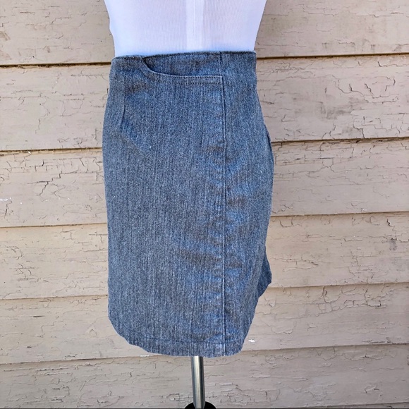 ☀️☀️☀️ 4/$20 Mavi Alison heather gray mini skirt! - Picture 4 of 6